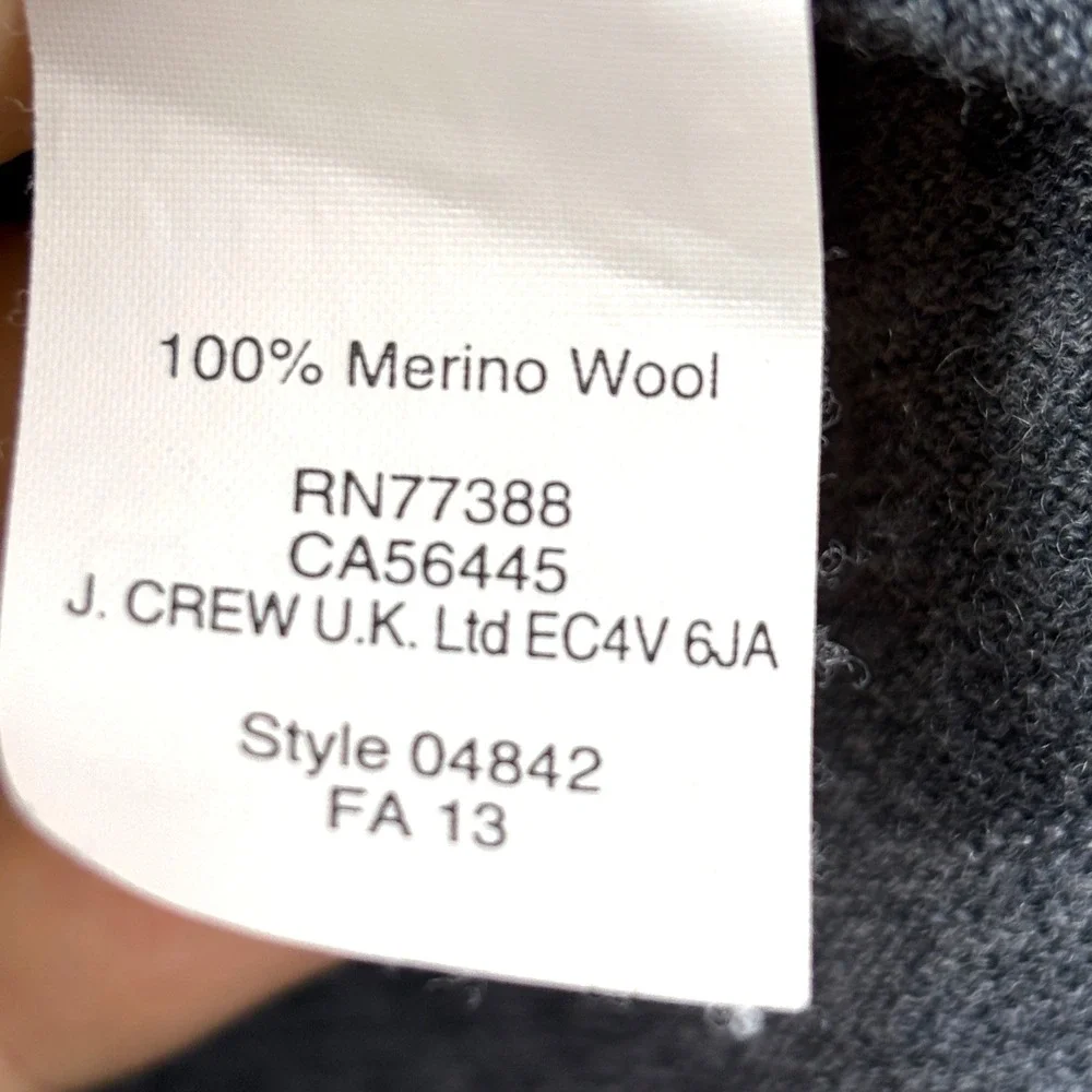 J Crew Men‎ V-Neck Wool Sweater Sz M Gray Pullover Lightweight Preppy Breathable